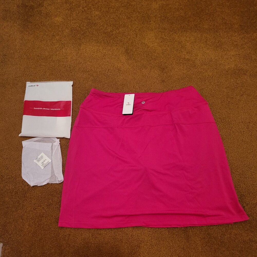 New With Tags BALEAF Women's Skort 20" knee length with pockets & UV protection